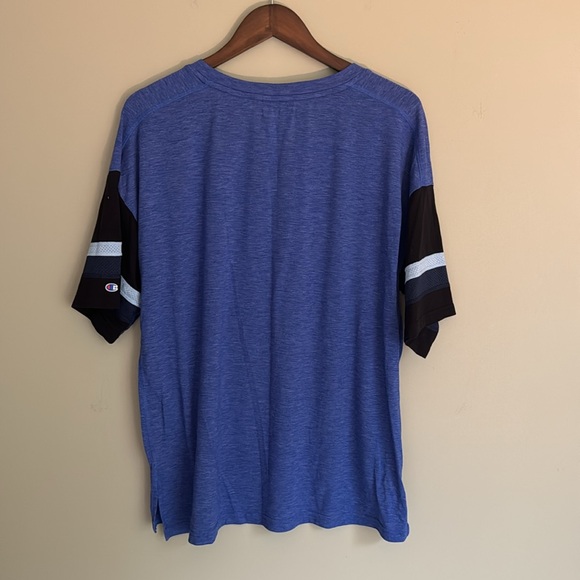 Champion Authentic Athleticwear - Perfect Condition - Picture 4 of 6